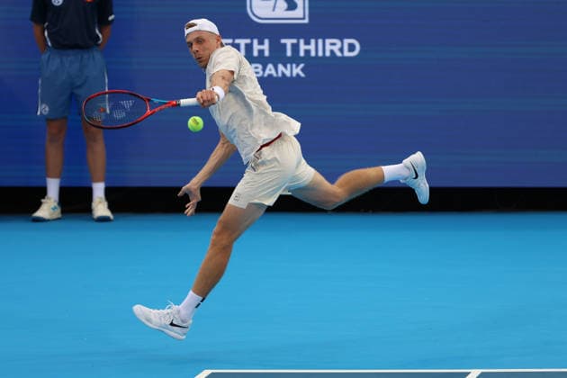 August 15, 2026, Mason, Oh, USA: Cincinnati Open Tennis 2026 - Denis Shapovalov hits a ball against Rafael Jodar . ZUMAPress Mason USA - ZUMAn24_ 20260815_zaf_n24_237 Copyright: xWallyxNellx
