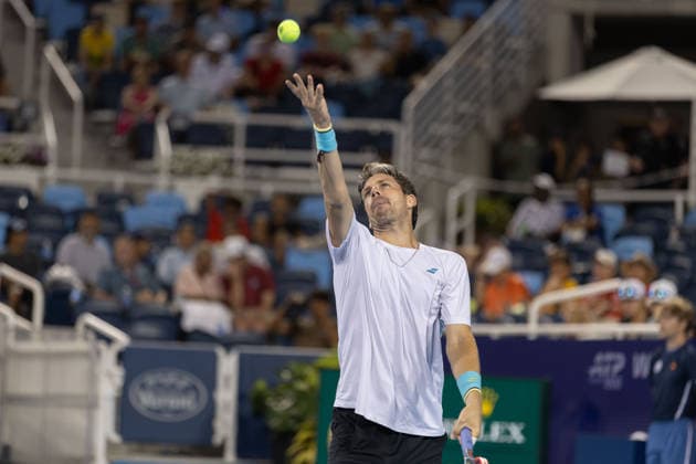 MASON, OHIO - AUGUST 15: Cameron Norrie of Great Britain tosses the ball during day five of the Cincinnati Open at the Lindner Family Tennis Center on August 15, 2026 in Mason, Ohio.  Copyright: xShainaxBenhiyoun SPPx Sportspressphoto_SPR208344