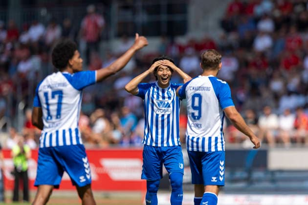 Regionalliga Nordost: FC Rot-Weiß Erfurt vs. 1. FC Magdeburg II; Erfurt; 15.08.2026 Chunghyun Lee ( 38; 1. FC Magdeburg II) (Bildmitte), Jeremie Niklaus ( 17; 1. FC Magdeburg II) (links) und Luc Thomas Elsner ( 9; 1. FC Magdeburg II) (rechts) Regionalliga Nordost: FC Rot-Weiß Erfurt vs. 1. FC Magdeburg II; Steigerwaldstadion Erfurt; 15.08.2026 *** Northeast Regional League: FC Rot-Weiß Erfurt vs. 1. FC Magdeburg II, Erfurt, August 15, 2026. Chunghyun Lee (38), 1. FC Magdeburg II, center of the image, Jeremie Niklaus 17, 1 FC Magdeburg II, on the left, and Luc Thomas Elsner 9, 1 FC Magdeburg II, on the right. Northeast Regional League: FC Rot-Weiß Erfurt vs. 1 FC Magdeburg II at Steigerwaldstadion, Erfurt, August 15, 2026 Copyright: xBEAUTIFULxSPORTS Duehringx