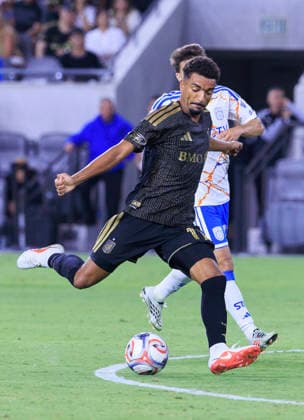 August 15, 2026, Los Angeles, California, USA: Timothy Tillman 11 of the Los Angeles Football Club makes a goal attempt during their regular season MLS, Fussball Herren, USA game against the San Diego FC on Saturday August 15, 2026 at the BMO Stadium in Los Angeles, California. LAFC lose to San Diego FC, 0-1. ARIANA RUIZ PI Los Angeles USA - ZUMAp124 20260815_zaa_p124_039 Copyright: xArianaxRuizx