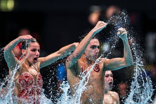 (260816) -- BUDAPEST, Aug. 16, 2026 -- Members of Team Chile perform during the Team Acrobatic Final of the World Aquatics Junior Artistic Swimming Championships in Budapest, Hungary, on Aug. 15, 2026. (Photo by Xinhua) (SP)HUNGARY-BUDAPEST-ARTISTIC SWIMMING-WORLD JUNIOR CHAMPIONSHIPS-TEAM ACROBATIC DavidxBalogh 
