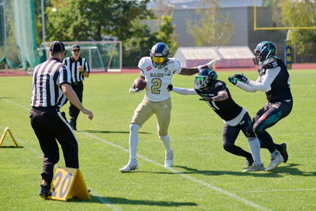 Derby der Stadt Nürnberg in der American Football Regionalliga Bayern, Nürnberg Rams vs. Nürnberg Hawks, American Football Bayern Nürnberg Rams vs. Nürnberg Hawks, American Football Bayern Nuremberg Berthold-Brecht-Sportanlage Bayern Deutschland *** Nuremberg City Derby in the Bavarian American Football Regional League: Nuremberg Rams vs. Nuremberg Hawks, American Football Bavaria: Nuremberg Rams vs. Nuremberg Hawks, American Football Bavaria, Nuremberg Berthold Brecht Sports Complex, Bavaria, Germany Copyright: x30nullvierxPhotographie,xGerhardxLehnerx