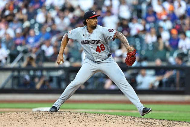 MLB, Baseball Herren, USA Nationals Vs. New York Mets Washington Nationals relief pitcher Yovanny Cruz 48 throws during the ninth inning of the baseball game against the New York Mets at Citi Field in Flushing, New York, on August 15, 2026. Flushing N.Y. United States  Copyright: xGordonxDonovanx originalFilename:donovan-mlbnatio260815_npcJM.jpg