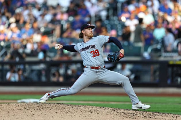 MLB, Baseball Herren, USA Nationals Vs. New York Mets Washington Nationals relief pitcher Clayton Beeter 39 throws during the eighth inning of the baseball game against the New York Mets at Citi Field in Flushing, New York, on August 15, 2026. Flushing N.Y. United States  Copyright: xGordonxDonovanx originalFilename:donovan-mlbnatio260815_np30x.jpg