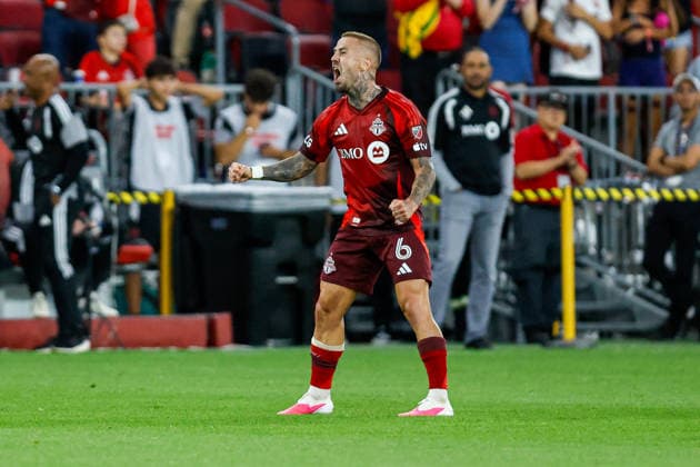 Toronto FC v New England Revolution Nicklas Dorsch 6 of Toronto FC celebrates a goal during a Major League Soccer game between Toronto FC and the New England Revolution at BMO Field in Toronto, Ontario, Canada, on August 15, 2026. Toronto Ontario Canada  Copyright: xIndrawanxKumalax originalFilename:kumala-majorlea260815_np7sA.jpg