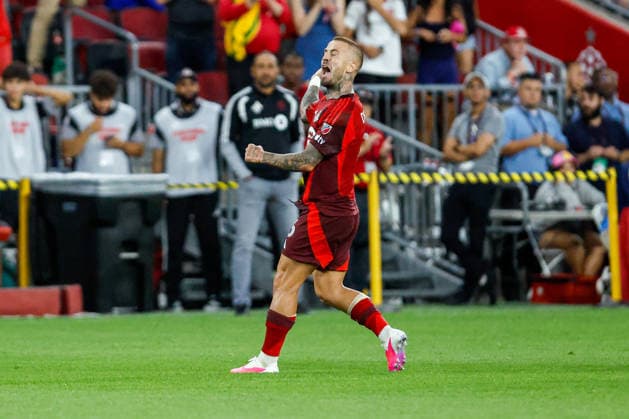 Toronto FC v New England Revolution Nicklas Dorsch 6 of Toronto FC celebrates a goal during a Major League Soccer game between Toronto FC and the New England Revolution at BMO Field in Toronto, Ontario, Canada, on August 15, 2026. Toronto Ontario Canada  Copyright: xIndrawanxKumalax originalFilename:kumala-majorlea260815_npKaR.jpg