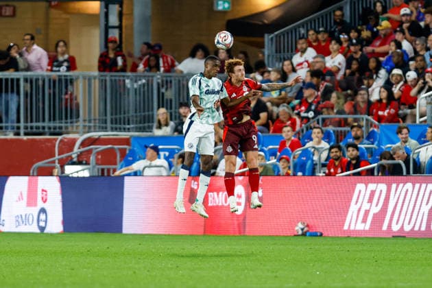 Toronto FC v New England Revolution Josh Sargent 9 of Toronto FC (right) competes for the ball against Mamadou Fofana 2 of New England Revolution (left) during a Major League Soccer game between Toronto FC and New England Revolution at BMO Field in Toronto, Ontario, Canada, on August 15, 2026. Toronto Ontario Canada  Copyright: xIndrawanxKumalax originalFilename:kumala-majorlea260815_npinX.jpg