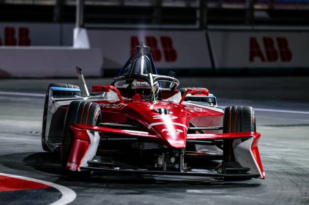 Nick Cassidy (Citroen Racing, 37) drittes freies Training Free Practice 3, ABB FIA Formula E World Championship, WM, Weltmeisterschaft London e-Prix 2026, Vereinigtes Koenigreich, Saison 12 2025 26, Runde 17, 16.07.2026, ABB FIA Formula E World Championship, London e-Prix 2026, Vereinigtes Koenigreich, Saison 12 2025 26, Runde 17, 16.07.2026 London *** Nick Cassidy, Citroën Racing, 37th in Free Practice 3, ABB FIA Formula E World Championship, 2026 London ePrix, United Kingdom, Season 12 (2025–26), Round 17, July 16, 2026, ABB FIA Formula E World Championship, 2026 London ePrix, United Kingdom, Season 12 (2025–26), Round 17, July 16, 2026, London Copyright: xEibner-Pressefoto LauraxRoemerx EP_LRR