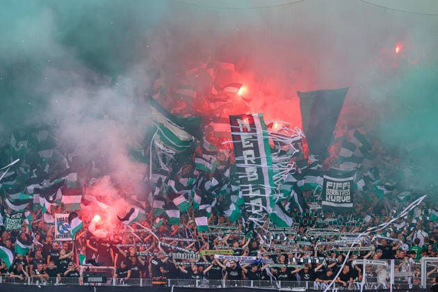 15.08.2026, xsscx, Fußball 3. Liga, Preußen Münster - FC Ingolstadt 04, 2. Spieltag, LVM-Preußenstadion, Saison 2026 2027: Choreografie Choreography Choreo der Fans auf der Tribüne Ultras von Preußen Münster zur Einweihung der neuen Tribüne, der Fiffi-Gerritzen-Kurve DFB regulations prohibit any use of photographs as image sequences and or quasi-video. Nordrhein-Westfalen Deutschland *** August 15, 2026, xsscx, Soccer 3rd Division, Preußen Münster vs. FC Ingolstadt 04, Matchday 2, LVM Preußenstadion, 2026–2027 Season: Choreography by the fans in the stands—Preußen Münster Ultras—for the inauguration of the new grandstand, the Fiffi Gerritzen Curve. DFB regulations prohibit any use of photographs as image sequences and or quasi-video. North Rhine-Westphalia, Germany