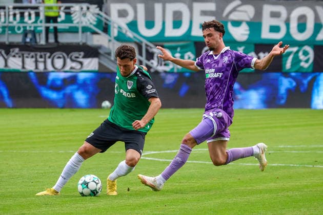 15.08.2026, xsscx, Fußball 3. Liga, Preußen Münster - FC Ingolstadt 04, 2. Spieltag, LVM-Preußenstadion, Saison 2026 2027: Charalambos Makridis (SC Preußen Münster 14) im Zweikampf gegen Davide-Danilo Sekulovic (FC Ingolstadt 33) DFB regulations prohibit any use of photographs as image sequences and or quasi-video. Nordrhein-Westfalen Deutschland *** August 15, 2026, xsscx, Soccer 3rd Division, Preußen Münster vs. FC Ingolstadt 04, Matchday 2, LVM Preußenstadion, 2026–2027 Season: Charalambos Makridis of SC Preußen Münster 14 in a tackle against Davide Danilo Sekulovic of FC Ingolstadt 33. DFB regulations prohibit any use of photographs as image sequences and or quasi-video. North Rhine-Westphalia, Germany