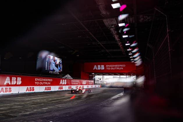2026 FORMULA E LONDON ePRIX 01 ROWLAND Oliver (gbr), Nissan Formula E Team, Nissan e-4ORCE 05, action during the London ePrix, 16th and 17th round of the 2025-26 ABB FIA Formula E World Championship, WM, Weltmeisterschaft on the ExCel London Circuit from August 14 to 16, 2026 in London, United Kingdom -  Copyright: xGERMAINxHAZARDx