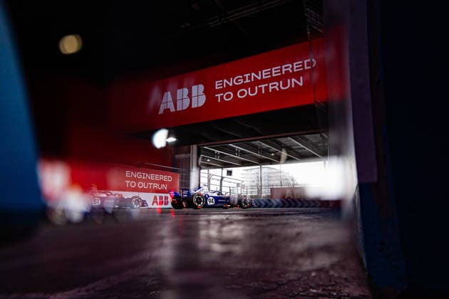 2026 FORMULA E LONDON ePRIX 94 WEHRLEIN Pascal (ger), Porsche Formula E Team, Porsche 99X Electric, action 51 MULLER Nico (swi), Porsche Formula E Team, Porsche 99X Electric, action during the London ePrix, 16th and 17th round of the 2025-26 ABB FIA Formula E World Championship, WM, Weltmeisterschaft on the ExCel London Circuit from August 14 to 16, 2026 in London, United Kingdom -  Copyright: xGERMAINxHAZARDx
