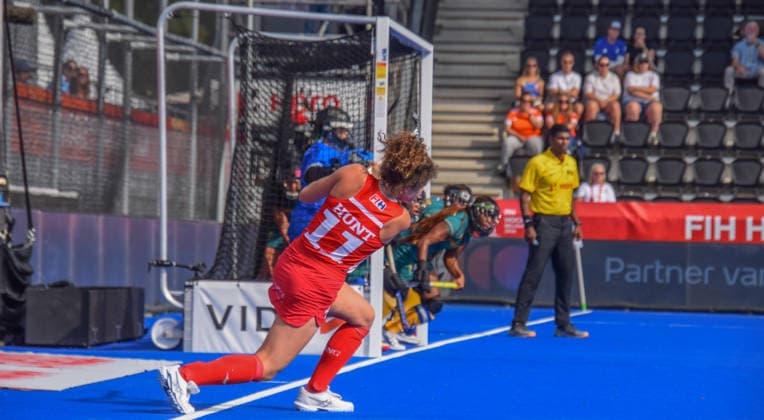 Corner by Holly Hunt (11 England Hockey Team) during the FIH World Cup game between England and South Africa at Wagener stadion, Amstelveen, Netherlands.  Copyright: xArnexvanxderxBenx xSPPx Sportspressphoto_SPR208375
