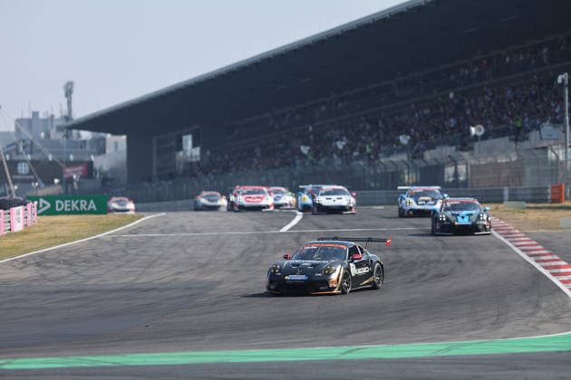 Nürburg, Deutschland 15.- 16. August 2026: Porsche Sixt Carrera Cup Deutschland - 2026 - Nürburgring - Sonntag Rennen 2 Im Bild: Chester Kieffer (LUX 11) führt das Feld an Nürburgring Rheinland-Pfalz *** Nürburg, Germany, August 15–16, 2026 Porsche Sixt Carrera Cup Germany 2026 Nürburgring Sunday Race 2 Pictured: Chester Kieffer (LUX 11) leads the field at the Nürburgring in Rhineland-Palatinate Copyright: xFotostandx xFWMEDIAx