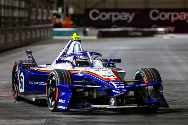 Nico Mueller (Porsche Formula E Team, 51) während waehrend des Qualifyings, ABB FIA Formula E World Championship, WM, Weltmeisterschaft London e-Prix 2026, Vereinigtes Koenigreich, Saison 12 2025 26, Runde 17, 16.07.2026, ABB FIA Formula E World Championship, London e-Prix 2026, Vereinigtes Koenigreich, Saison 12 2025 26, Runde 17, 16.07.2026 London *** Nico Mueller, Porsche Formula E Team, 51 during qualifying, ABB FIA Formula E World Championship, 2026 London e-Prix, United Kingdom, Season 12 (2025–26), Round 17, July 16, 2026, ABB FIA Formula E World Championship, 2026 London ePrix, United Kingdom, Season 12 (2025–26), Round 17, July 16, 2026, London Copyright: xEibner-Pressefoto LauraxRoemerx EP_LRR