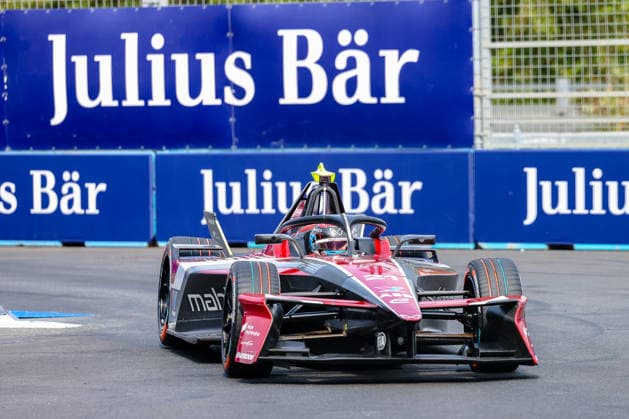 Nyck de Vries (Mahindra Racing, 21) während waehrend des Qualifyings, ABB FIA Formula E World Championship, WM, Weltmeisterschaft London e-Prix 2026, Vereinigtes Koenigreich, Saison 12 2025 26, Runde 17, 16.07.2026, ABB FIA Formula E World Championship, London e-Prix 2026, Vereinigtes Koenigreich, Saison 12 2025 26, Runde 17, 16.07.2026 London *** Nyck de Vries, Mahindra Racing, 21st during qualifying, ABB FIA Formula E World Championship, 2026 London e-Prix, United Kingdom, Season 12 (2025–26), Round 17, July 16, 2026, ABB FIA Formula E World Championship, London e-Prix 2026, United Kingdom, Season 12 (2025–26), Round 17, July 16, 2026, London Copyright: xEibner-Pressefoto LauraxRoemerx EP_LRR