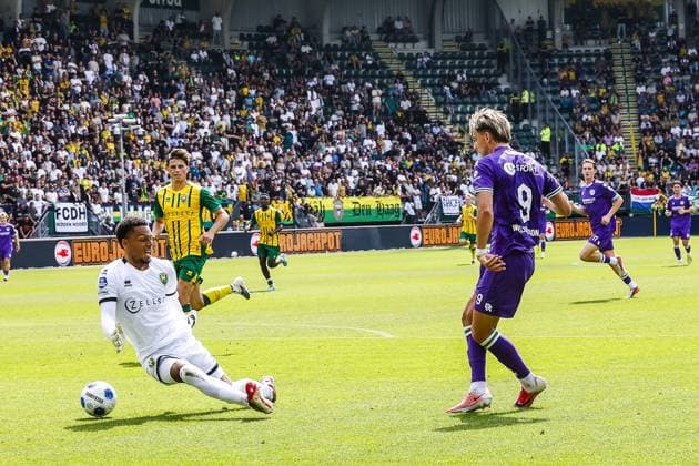 DEN HAAG , 16-08-2026 , WerkTalent Stadium , season 2026 2027 , Dutch Eredivisie football , match between ADO Den Haag and FC Groningen , picture shows Groningen player Brynjolfur Willumsson scores the 0-2. ADO keeper Kilian Nikiema ADO - Groningen  x205769037x Copyright: