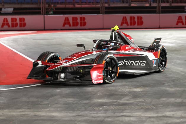 Nyck de Vries driving for MAHINDRA RACING Formula E Team takes pole position during the London E-Prix at the ExCel Centre, London Docklands, UK on 16 August 2026. Copyright: xKenxSparksx 45360006