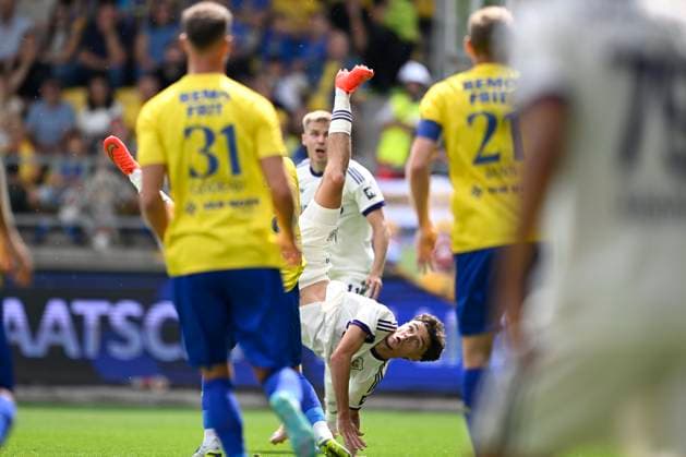 SK Beveren v RSC Anderlecht - Jupiler Pro League BEVEREN, BELGIUM - AUGUST 16 : Degreef Tristan midfielder of RSC Anderlecht missing an opportunity during the Jupiler Pro League match between SK Beveren and RSC Anderlecht on August 16, 2026 in Beveren, Belgium, 16 08 2026 Beveren Belgium  Copyright: xNicoxVereeckenx