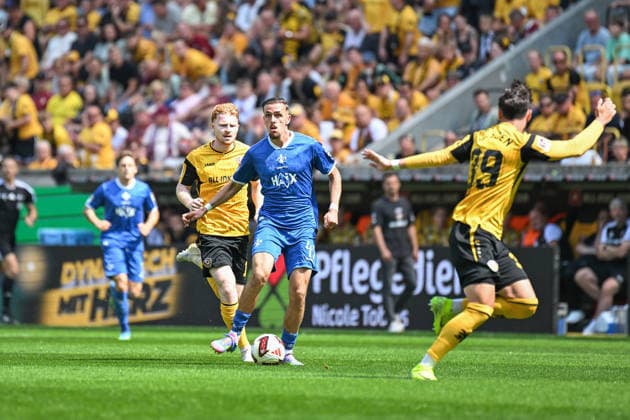 Fußball I Herren I Saison 2026-2027 I 2. Bundesliga I 2. Spieltag I SG Dynamo Dresden - SV Darmstadt 98 I 16.08.2026 Lance Franciscus Duijvestijn (41, SV Darmstadt 98) spielt den Ball Dresden Rudolf-Harbig-Stadion (Lennestr. 12) Sachsen Deutschland *** Soccer I Men s I 2026–2027 Season I 2. Bundesliga I Matchday 2 I SG Dynamo Dresden vs. SV Darmstadt 98 I August 16, 2026 Lance Franciscus Duijvestijn 41, SV Darmstadt 98 plays the ball at Dresden’s Rudolf Harbig Stadium, Lennestr. 12, Saxony, Germany Copyright: xLobeca InesxHähnelx
