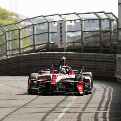 Nyck de Vries driving for MAHINDRA RACING Formula E Team takes pole position during the London E-Prix at the ExCel Centre, London Docklands, UK on 16 August 2026. Copyright: xKenxSparksx 45360010