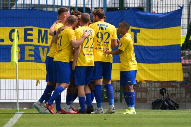 Beveren s players celebrates after scoring during a soccer match between SK Beveren and Royal Sporting Club Anderlecht, Sunday 16 August 2026 in Beveren, on day 2 of the 2026-2027 Jupiler Pro League first division of the Belgian championship. DAVIDxPINTENS  x183517561x