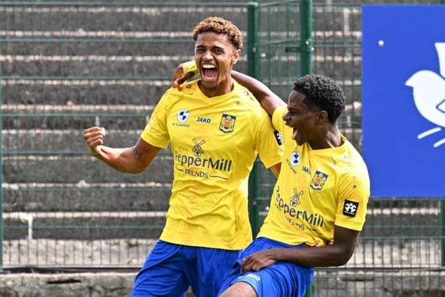Beveren s Yoni Gomis celebrates after scoring the 1-0 goal during a soccer match between SK Beveren and Royal Sporting Club Anderlecht, Sunday 16 August 2026 in Beveren, on day 2 of the 2026-2027 Jupiler Pro League first division of the Belgian championship. MAARTENxSTRAETEMANS  x183518217x