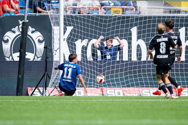 16.08.2026 - Fußball, 2026 2027, 2. Bundesliga, 2. Spieltag, DSC Arminia Bielefeld - FC Energie Cottbus: Joel Grodowski (Bielefeld) macht das Tor zum 1:0 DFL REGULATIONS PROHIBIT ANY USE OF PHOTOGRAPHS AS IMAGE SEQUENCES AND OR QUASI-VIDEO. *** August 16, 2026 Soccer, 2026–2027, 2. Bundesliga, Matchday 2, DSC Arminia Bielefeld vs. FC Energie Cottbus, Joel Grodowski, Bielefeld scores the 1–0 goal. DFL REGULATIONS PROHIBIT ANY USE OF PHOTOGRAPHS AS IMAGE SEQUENCES AND OR QUASI-VIDEO