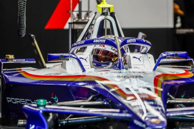 2026 FORMULA E LONDON ePRIX MULLER Nico (swi), Porsche Formula E Team, Porsche 99X Electric, portrait during the London ePrix, 16th and 17th round of the 2025-26 ABB FIA Formula E World Championship, WM, Weltmeisterschaft on the ExCel London Circuit from August 14 to 16, 2026 in London, United Kingdom -  Copyright: xGREGORYxLENORMANDx