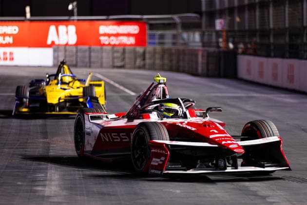 2026 FORMULA E LONDON ePRIX 01 ROWLAND Oliver (gbr), Nissan Formula E Team, Nissan e-4ORCE 05, action during the London ePrix, 16th and 17th round of the 2025-26 ABB FIA Formula E World Championship, WM, Weltmeisterschaft on the ExCel London Circuit from August 14 to 16, 2026 in London, United Kingdom - LondonUnited Kingdom  Copyright: xDamienxDoumerguex