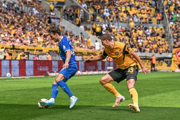 Fußball I Herren I Saison 2026-2027 I 2. Bundesliga I 2. Spieltag I SG Dynamo Dresden - SV Darmstadt 98 I 16.08.2026 Christopher Lannert (28, SV Darmstadt 98), Alexander Rossipal (19, SG Dynamo Dresden) Dresden Rudolf-Harbig-Stadion (Lennestr. 12) Sachsen Deutschland *** Soccer I Men s I 2026–2027 Season I 2. Bundesliga I Matchday 2 I SG Dynamo Dresden vs. SV Darmstadt 98 I August 16, 2026 Christopher Lannert 28, SV Darmstadt 98, Alexander Rossipal, 19, SG Dynamo Dresden, Rudolf Harbig Stadium, Lennestr. 12, Dresden, Saxony, Germany Copyright: xLobeca InesxHähnelx