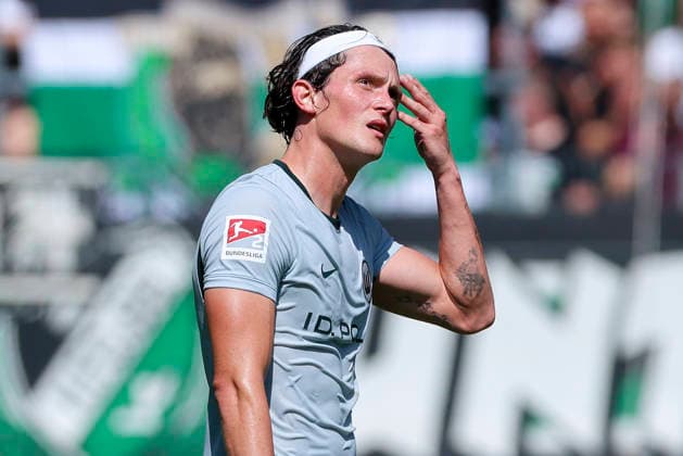 Fabian Reese (VfL Wolfsburg) schaut enttaeuscht waehrend des Spiels der 2. Bundesliga zwischen Hannover 96 und VfL Wolfsburg, Heinz von Heiden Arena am 16. August 2026 in Hannover, Deutschland. (Foto von Marco Steinbrenner DeFodi Images) +++ Fabian Reese (VfL Wolfsburg) looks dejected during the 2nd Bundesliga match between Hannover 96 and VfL Wolfsburg at Heinz von Heiden Arena on August 16, 2026 in Hanover, Germany. (Photo by Marco Steinbrenner DeFodi Images) DFB DFL REGULATIONS PROHIBIT ANY USE OF PHOTOGRAPHS AS IMAGE SEQUENCES AND OR QUASI-VIDEO. (Photo by Marco Steinbrenner DeFodi Images) - *** Fabian Reese of VfL Wolfsburg looks disappointed during the 2. Bundesliga match between Hannover 96 and VfL Wolfsburg, Heinz von Heiden Arena on August 16, 2026, in Hanover, Germany. Photo by Marco Steinbrenner, DeFodi Images. Fabian Reese of VfL Wolfsburg looks dejected during the 2nd Bundesliga match between Hannover 96 and VfL Wolfsburg at Heinz von Heiden Arena on August 16, 2026 in Hanover, Germany. Photo by Marco Steinbrenner, DeFodi Images. DFB and DFL regulations prohibit any use of photographs as image sequences and or quasi-video. Photo by Marco Steinbrenner, DeFodi Images.