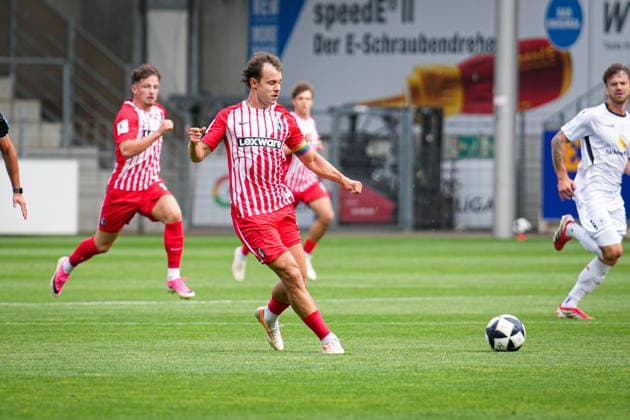 Deutschland, Fußball, Regionalliga Südwest, Saison 2026 2027, 2. Spieltag, SC Freiburg II vs. KSV Hessen Kassel, Dreisamstadion (Freiburg): Fabian Rüdlin (SC Freiburg II, 05) Freiburg Dreisamstadion Baden-Württemberg Deutschland *** Germany, Soccer, Regionalliga Southwest, 2026–2027 Season, Matchday 2, SC Freiburg II vs. KSV Hessen Kassel, Dreisamstadion, Freiburg; Fabian Rüdlin, SC Freiburg II; 05 Freiburg; Dreisamstadion, Baden-Württemberg, Germany Copyright: xFINLEYxMÖRCHx