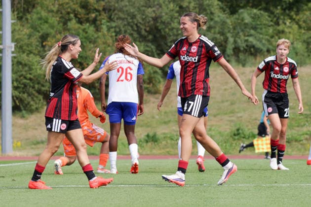 Sport Bilder des Tages 16.08.2026, xgrfx, Fussball Testspiel Frauen , OL Lyonnes - Eintracht Frankfurt v.l. Tor, Larissa Mühlhaus zum 0:1 (Eintracht Frankfurt) (DFL DFB REGULATIONS PROHIBIT ANY USE OF PHOTOGRAPHS as IMAGE SEQUENCES and or QUASI-VIDEO) Herzogenaurach *** August 16, 2026, xgrfx, Women s Soccer Friendly, OL Lyonnes vs. Eintracht Frankfurt, Goal, Larissa Mühlhaus on 0–1 Eintracht Frankfurt DFL DFB REGULATIONS PROHIBIT ANY USE OF PHOTOGRAPHS AS IMAGE SEQUENCES AND OR QUASI-VIDEO Herzogenaurach