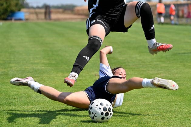 Sport Bilder des Tages BRATONCI, SLOVENIA - AUGUST 16: Vanja Jovic of Krim PC Bolit (L) in action during the Slovenian Womens football league Triglav match between Mura Nona and Krim PC Bolit and at Sports park Bratonci, Bratonci on August 16, 2026 in Bratonci, Slovenia. (Photo by Igor Kupljenik Sports Press Photo).  Copyright: xIgorxKupljenikx xSPPx Sportspressphoto_SPR208475