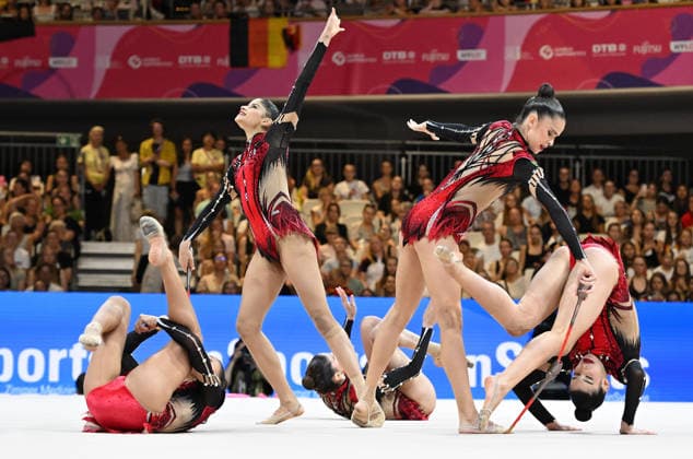16.08.2026, xhbx, Rhythmische Sportgymnastik Weltmeisterschaft 2026, v.l. Team, Gruppe, Group, Mannschaft. Brasilien 3 Reifen, 2 Keulen Übung Frankfurt am Main *** August 16, 2026, xhbx, 2026 Rhythmic Gymnastics World Championships, v l Team, Group, Brazil 3 Hoops, 2 Clubs Routine, Frankfurt am Main