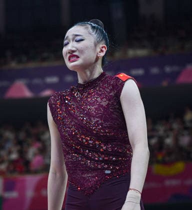 August 16, 2026, Frankfurt, Hesse, Germany: People s Republic of China gymnast WANG ZILU cries as she walks off the mat in the 42nd Rhythmic gymnastics, Rhythmische Sportgymnastik, RSG World Championships individual ball finals in the Festhalle in Frankfurt, Hesse, Germany on Sunday, August 16, 2026. 2026 Rhythmic Gymnastics World Championships Individual Finals  - ZUMAd168 20260816_zsp_d168_032 Copyright: xKaixDambachx