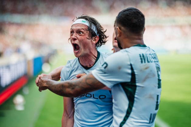 Sport Bilder des Tages 2. Bundesliga: Hannover 96 vs. VfL Wolfsburg, 16.08.2026 TOR, JUBEL nach Elfmeter durch Fabian Reese (VfL Wolfsburg, 11); Fußball, 2. Bundesliga, 2. Spieltag: Hannover 96 vs. VfL Wolfsburg am 16.08.2026 in der Heinz von Heiden Arena, Hannover DFL REGULATIONS PROHIBIT ANY USE OF PHOTOGRAPHS AS IMAGE SEQUENCES AND OR QUASI-VIDEO. *** 2. Bundesliga: Hannover 96 vs. VfL Wolfsburg, August 16, 2026 – GOAL, CELEBRATION after a penalty kick by Fabian Reese (VfL Wolfsburg), 11 Soccer, 2. Bundesliga, Matchday 2: Hannover 96 vs. VfL Wolfsburg on August 16, 2026, at the Heinz von Heiden Arena, Hannover. DFL regulations prohibit any use of photographs as image sequences and or quasi-video. Copyright: xBEAUTIFULxSPORTS Tonhäuserx