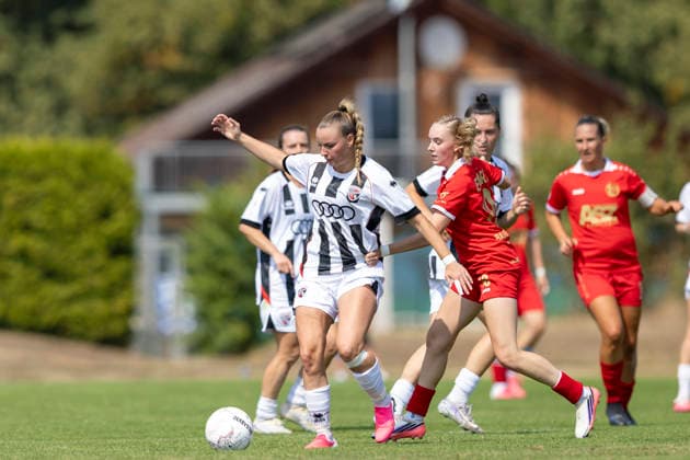 DFB-Pokal Playoffs Frauen: 1. FFV Erfurt vs. FC Ingolstadt 04; Erfurt; 16.08.2026 Jenny Beyer ( 8; FC Ingolstadt 04) gegen Maja Felicitas Bauerschmidt ( 10; 1. FFV Erfurt) DFB-Pokal Playoffs Frauen: 1. FFV Erfurt vs. FC Ingolstadt 04; Sportforum Johannesplatz Erfurt; 16.08.2026 DFB REGULATIONS PROHIBIT ANY USE OF PHOTOGRAPHS AS IMAGE SEQUENCES AND OR QUASI-VIDEO. *** DFB Cup Playoffs Women s 1 FFV Erfurt vs. FC Ingolstadt 04 Erfurt August 16, 2026 Jenny Beyer 8 FC Ingolstadt 04 vs. Maja Felicitas Bauerschmidt 10 1 FFV Erfurt DFB Cup Playoffs Women s 1 FFV Erfurt vs. FC Ingolstadt 04 Sportforum Johannesplatz, Erfurt, August 16, 2026 DFB regulations prohibit any use of photographs as image sequences and or quasi-video Copyright: xBEAUTIFULxSPORTS Duehringx