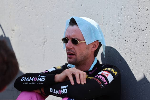 Nürburg, Deutschland 15.- 16. August 2026: DTM - 2026 - Nürburgring - Rennen 2 Sonntag Im Bild: Matteo Cairoli (ITA 14) im Portrait mit Handtuch über dem Kopf wegen der Hitze Nürburgring Rheinland-Pfalz *** Nürburg, Germany, August 15–16, 2026; 2026 DTM Nürburgring Race 2, Sunday; Pictured: Matteo Cairoli (ITA) 14, with a towel over his head to protect himself from the heat; Nürburgring, Rhineland-Palatinate Copyright: xFotostandx xFWMEDIAx