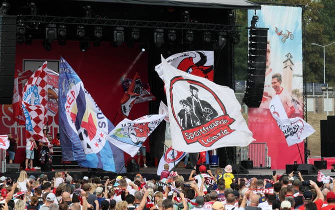 RB Leipzig Ð Saisoneroeffnung Bundesliga Leipzig, 16.08.2026, Festwiese vor der Red Bull Arena, Fussball, 1.Bundesliga, RB Leipzig, Saisoneröffnung , Im Bild: Season Heat Up 2026. Bühne. , Nur zur redaktionellen Nutzung. Only editorial use. , *** RB Leipzig – Bundesliga Season Opener, Leipzig, August 16, 2026, Festwiese in front of the Red Bull Arena, Soccer, Bundesliga 1, RB Leipzig, Season Opener, Pictured: Season Heat Up 2026 stage, For editorial use only, Picture Point
