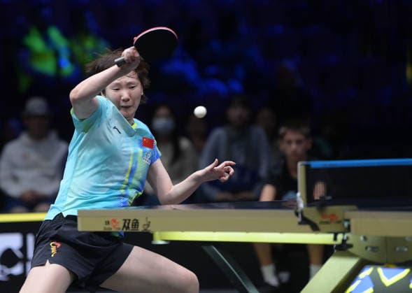 (260816) -- MALMO, Aug. 16, 2026 -- Wang Manyu of China hits a return to Kuai Man of China during the women s singles semifinal match at the WTT Europe Smash Sweden 2026 in Malmo, Sweden, Aug. 16, 2026. ) (SP)SWEDEN-MALMO Table tennis, Tischtennis WTT EUROPE SMASH 2026-WOMEN SINGLES WengxXinyang 