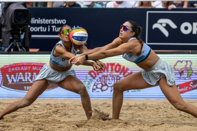 STARE JABLONKI, POLEN - AUGUST 16: ClÃ mence Vieira (Player 1, FRA), Aline Chamereau (Player 2, FRA) during the European Championships Beach volleyball, Beachvolleyball at Stare Jablonki on August 16, 2026 in Stare Jablonki, Polen. Polen Copyright: xPeterxWeberx