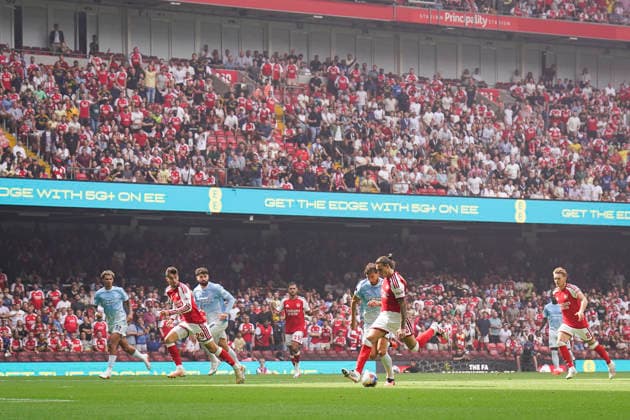 Arsenal v Manchester City, FA Community Shield Arsenal defender Riccardo Calafiori (33) scores a GOAL 1-0 during the Arsenal v Manchester City FA Community Shield match at the Principality Stadium, Cardiff, Wales on 16 August 2026 Credit: Robbie Hoad Every Second Media Editorial use only. All images are copyright Every Second Media Limited. No images may be reproduced without prior permission. Copyright: xIMAGO EveryxSecondxMediax ESM-2100-0003 RobbiexHoadx xEveryxSecondxMediax