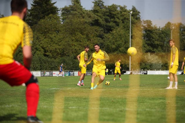 Niklas Suele (SV Tiefenbach, 22) beim Warmmachen, SV Tiefenbach vs. SG Kirchardt, Fussball, bfv - Kreisliga Sinsheim, 1. Spieltag, 2026 2027, 16.08.2026, SV Tiefenbach vs. SG Kirchardt, Fussball, bfv - Kreisliga Sinsheim, 1. Spieltag, 2026 2027, 16.08.2026 Östringen *** Niklas Suele, SV Tiefenbach, age 22, warming up; SV Tiefenbach vs. SG Kirchardt, soccer, bfv Sinsheim District League, Matchday 1, 2026–2027, August 16, 2026, SV Tiefenbach vs. SG Kirchardt, soccer, bfv Sinsheim District League, Matchday 1, 2026–2027, August 16, 2026, Östringen Copyright: xEibner-Pressefoto VornamexNachnax EP_JPA