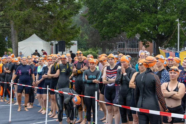 16.08.2026 USC Kiel 37. KN Förde Triathlon 2026 Sprinttriathlon Gruppe 1 (alle Frauen) Schwimmen Kiel Reventlouwiese Schleswig Holstein Deutschland *** August 16, 2026 USC Kiel 37 KN Förde Triathlon 2026 Sprint Triathlon Group 1 All Women Swimming Kiel Reventlouwiese Schleswig-Holstein Germany