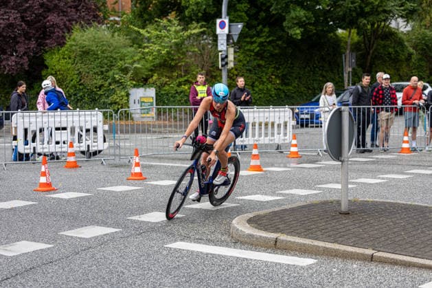 16.08.2026 USC Kiel 37. KN Förde Triathlon 2026 Sprinttriathlon Gruppe 1 (alle Frauen) Radstrecke Kiel Reventlouwiese Schleswig Holstein Deutschland *** August 16, 2026 USC Kiel 37 KN Förde Triathlon 2026 Sprint Triathlon Group 1 All Women Cycling Course Kiel Reventlouwiese Schleswig-Holstein Germany