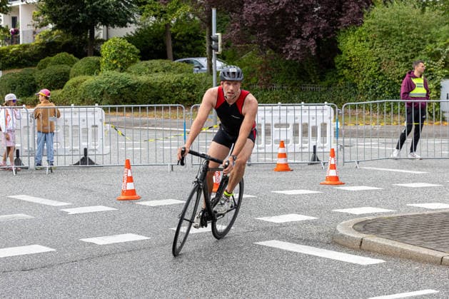 16.08.2026 USC Kiel 37. KN Förde Triathlon 2026 Sprinttriathlon Gruppe 2 (Männer, ab AK 35) Radstrecke Kiel Reventlouwiese Schleswig Holstein Deutschland *** August 16, 2026 USC Kiel 37 KN Förde Triathlon 2026 Sprint Triathlon Group 2 Men, Age Group 35 and up Cycling Course: Kiel Reventlouwiese, Schleswig-Holstein, Germany