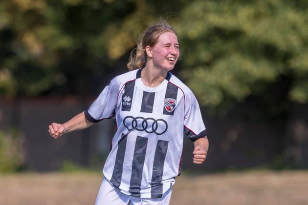 Erfurt, Deutschland 16. August 2026: DFB-Pokal Frauen - 2026 2027 - Play-off - 1. FFV Erfurt gegen FC Ingolstadt 04 Im Bild: Anabel Keul (FCI) jubelt nach ihrem Elfmetertor DFL DFB regulations prohibit any use of photographs as image sequences and or quasi-video Sportpark Johannesplatz Thüringen *** Erfurt, Germany August 16, 2026 2026–2027 DFB Women’s Cup Playoff 1 FFV Erfurt vs. FC Ingolstadt 04 Pictured: Anabel Keul (FCI) celebrates after scoring a penalty kick. DFL and DFB regulations prohibit any use of photographs as image sequences and or quasi-video Sportpark Johannesplatz, Thuringia Copyright: xFotostandx xSchäferx