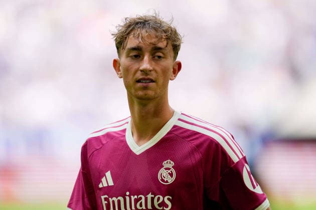 Dean Huijsen (Real Madrid CF) looks on during the during the Pre-Season Friendly match between FC Schalke 04 and Real Madrid at Veltins Arena on August 16, 2026 in Gelsenkirchen, Germany. (Photo by Alex Gottschalk DeFodi Images) - *** Dean Huijsen of Real Madrid CF watches during the preseason friendly match between FC Schalke 04 and Real Madrid at Veltins Arena on August 16, 2026, in Gelsenkirchen, Germany. Photo by Alex Gottschalk, DeFodi Images